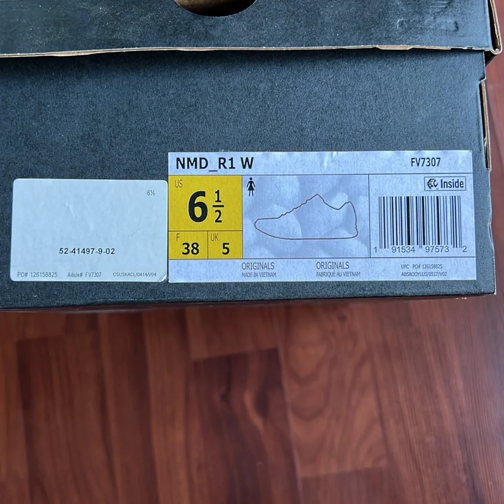 Adidas NMD R1 - Picture 4 of 5